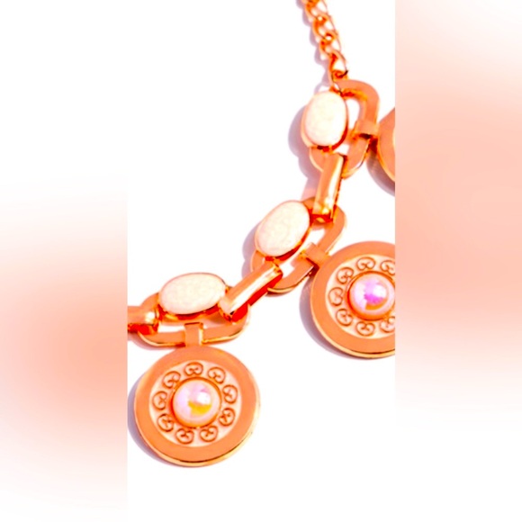 Paparazzi Jewelry - ⚪️⚪️⚪️ “ALLURING AMBIENCE” COPPER NECKLACE ~ PAPARAZZI❗️⚪️⚪️⚪️